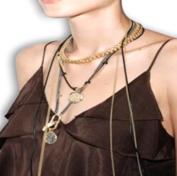 ZARA Pack of 3 Medallion Horn Neckaces - Picture 2 of 13